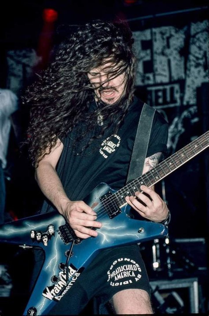 Dimebag Darrell (Guitarist) - Age, Birthday, Bio, Facts, Family, Net Worth, Height & More