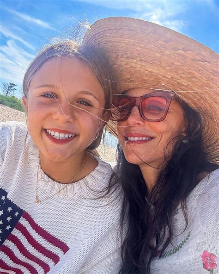 Does milosky still work for Bethenny Frankel?