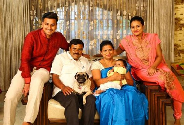 Dushyanth Weeraman Biography, Age, Height, Wife, Net Worth, Family