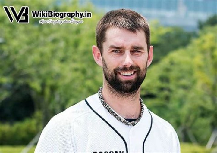 Dustin Nippert Biography, Age, Height, Wife, Net Worth, Family