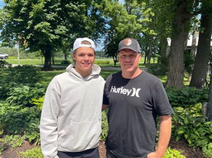 Easton Cowan Parents: Where Are They From? Family Ethnicity