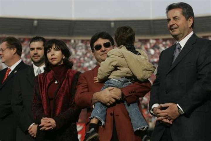 Edward J. DeBartolo Jr. Biography, Age, Height, Wife, Net Worth and Family