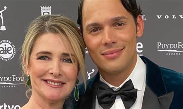 Emmanuel Palomares (TV Actor) - Age, Birthday, Bio, Facts, Family, Net Worth, Height & More