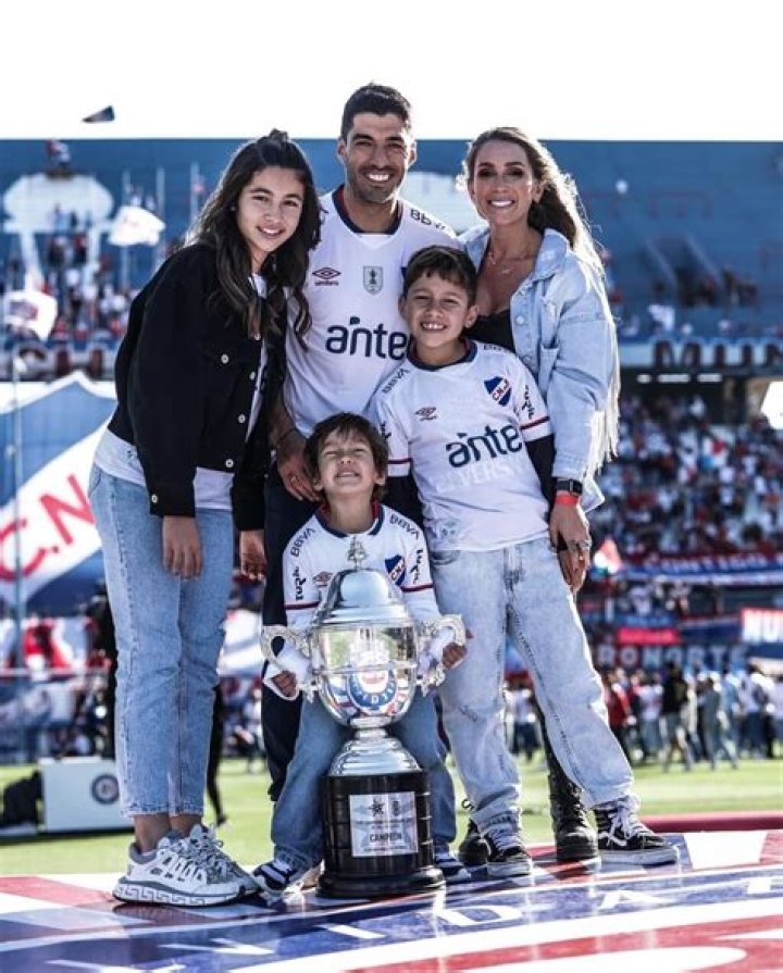 Eugenio Suárez Parents: Who Are Eugenio Suárez Parents?