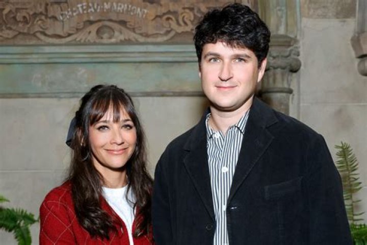 Ezra Koenig Biography, Age, Height, Wife, Net Worth, Family