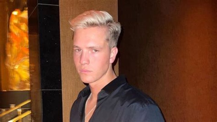 Facts About Hunter Hoffman: Gold Rush, Girlfriend, Net Worth, Seven Cowboys!