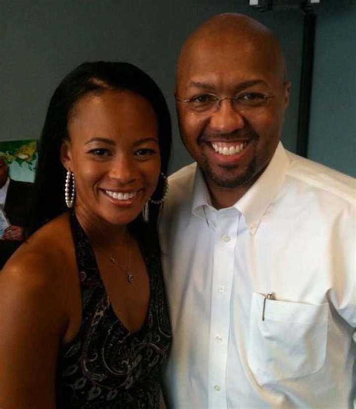 Fanchon Stinger Bio, Wiki, Age, Wedding, Husband, Surgery, FOX59, and Net Worth.