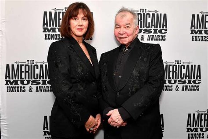 Fiona Whelan Age – John Prine’s Wife and Family Facts