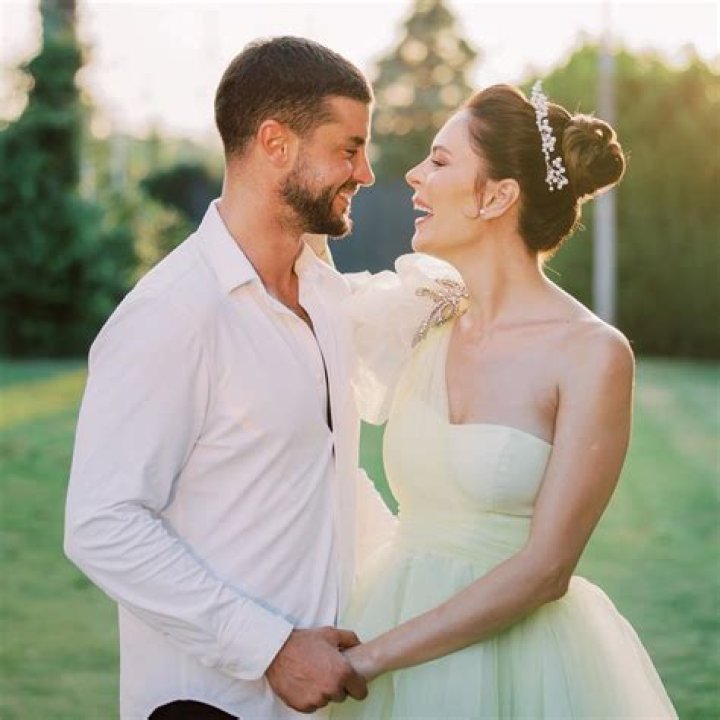 Fuat Oktay Biography, Age, Height, Wife, Net Worth, Family