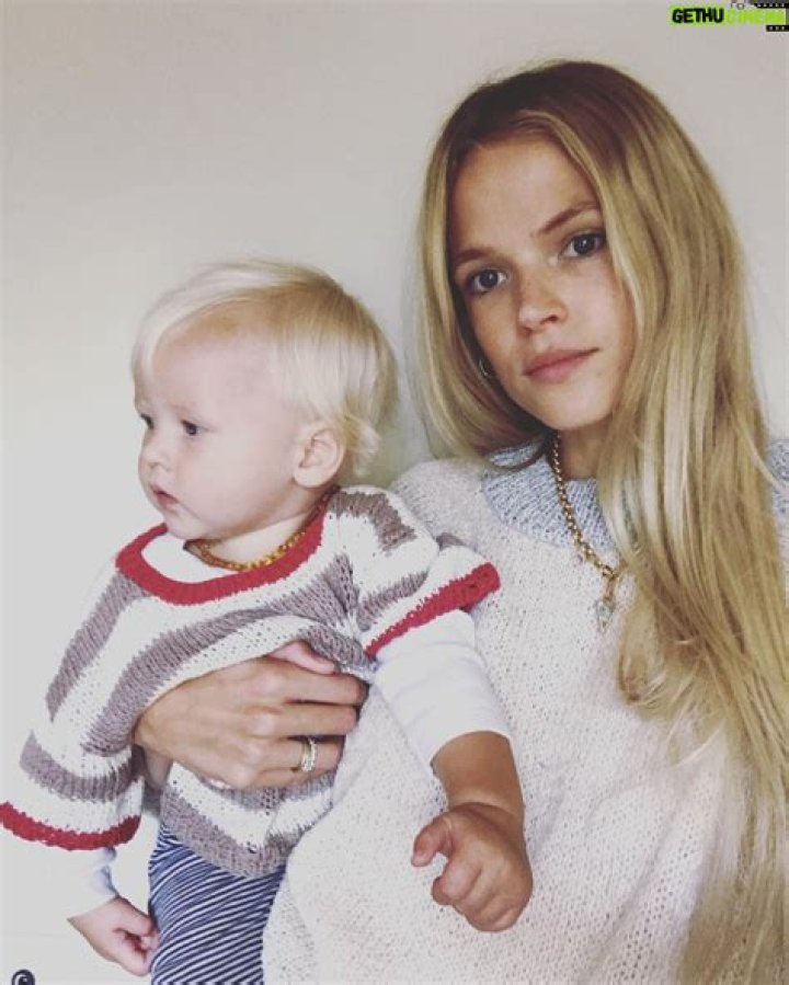 Gabriella Wilde Biography, Age, Height, Husband, Net Worth, Family