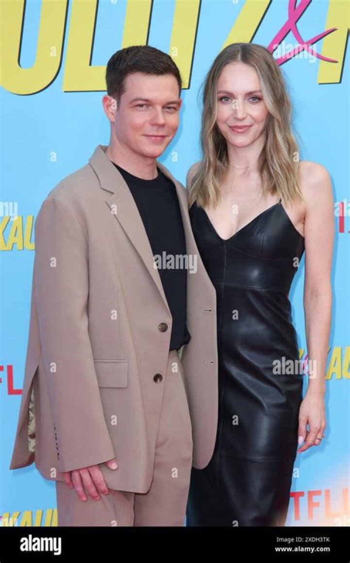 Georg Listing (Bassist) - Age, Birthday, Bio, Facts, Family, Net Worth, Height & More