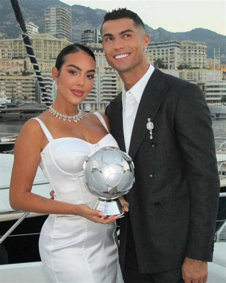 Georgina Rodriguez (Cristiano Ronaldo Girlfriend) Wiki, Biography, Age, Height, Weight, Boyfriend, Net Worth