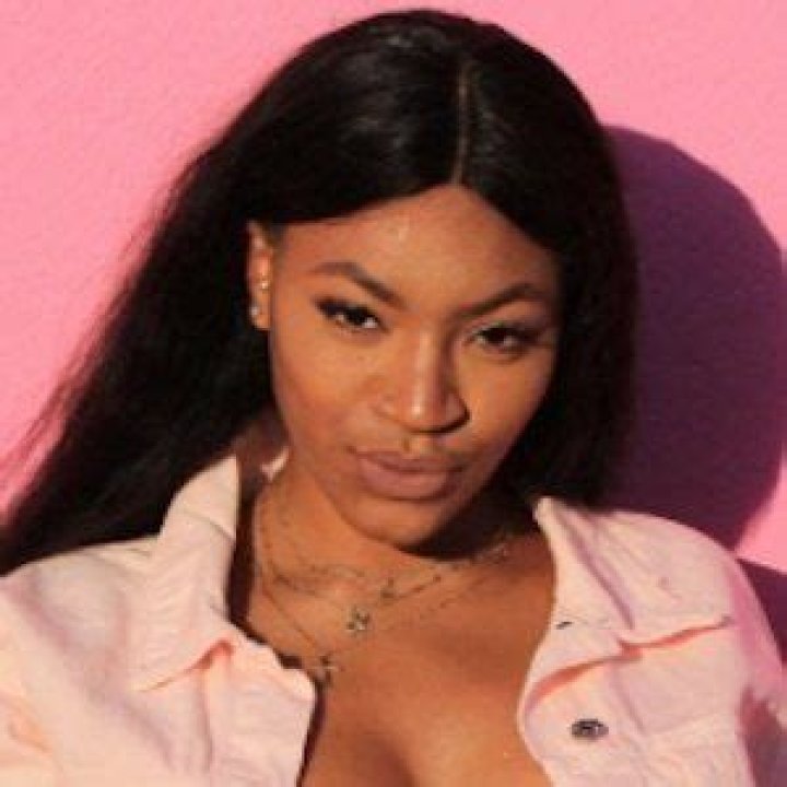GlamazonTay (YouTube Star) - Age, Birthday, Bio, Facts, Family, Net Worth, Height & More
