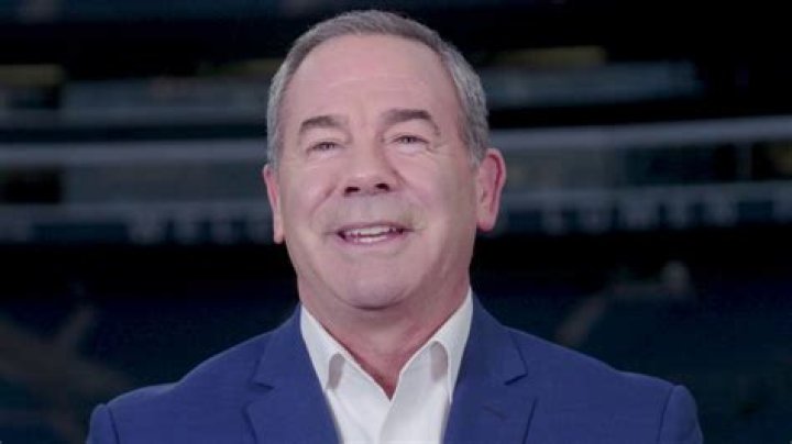 Glen Rogers Bio, Wiki, Age, Height, Family, Wife, Salary, and Net Worth.