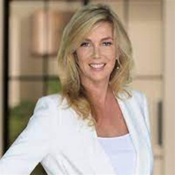 Glenda Baker (TikTok Star) - Age, Birthday, Bio, Facts, Family, Net Worth, Height & More