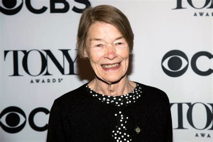 Glenda Jackson (Movie Actress) - Age, Birthday, Bio, Facts, Family, Net Worth, Height & More