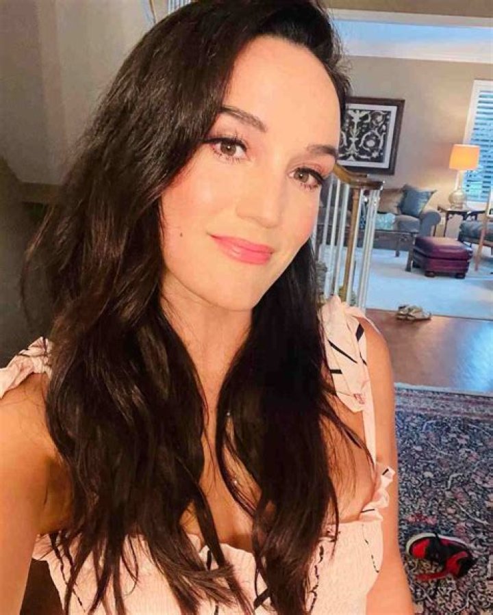 Hayley Lewis Biography, Age, Height, Husband, Net Worth, Family