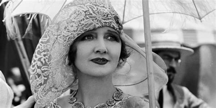 Hedda Hopper Biography, Age, Height, Husband, Net Worth, Family