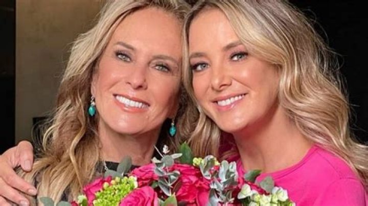 Helô Pinheiro (TV Show Host) - Age, Birthday, Bio, Facts, Family, Net Worth, Height & More