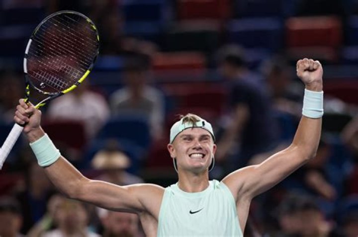 Holger Rune (Tennis Player) - Age, Birthday, Bio, Facts, Family, Net Worth, Height & More