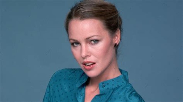 How Much Money Does Michelle Phillips Make? Latest Michelle Phillips Net Worth Income Salary