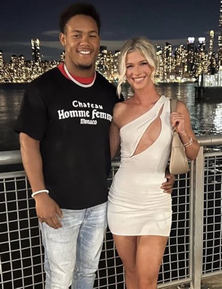 Ian Anthony Dale Girlfriend: Know About His Height, Wiki & Net Worth