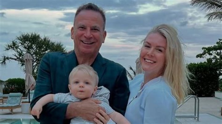 Ícaro Coelho (Camila Coelho’s Husband) Bio, Wiki, Age, Height, Wife, Job and Net Worth