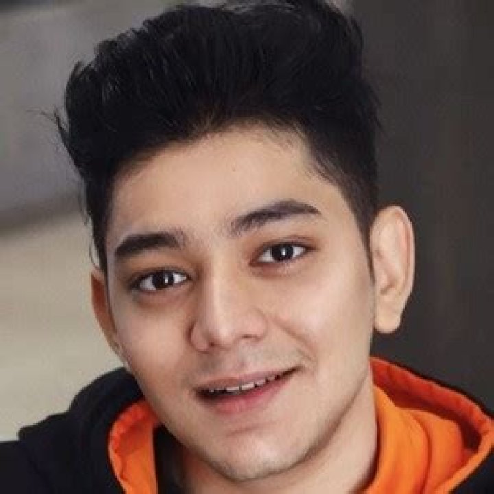 Iftekhar Rafsan (YouTube Star) - Age, Birthday, Bio, Facts, Family, Net Worth, Height & More
