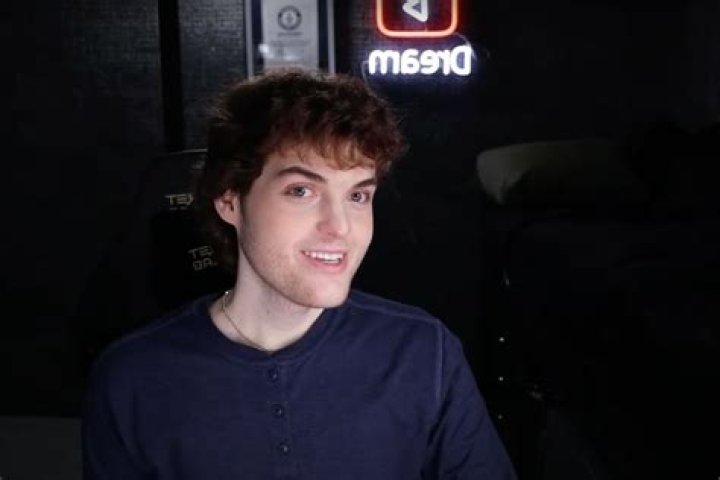 Is Dream Gay or Straight? What is His Sexuality?