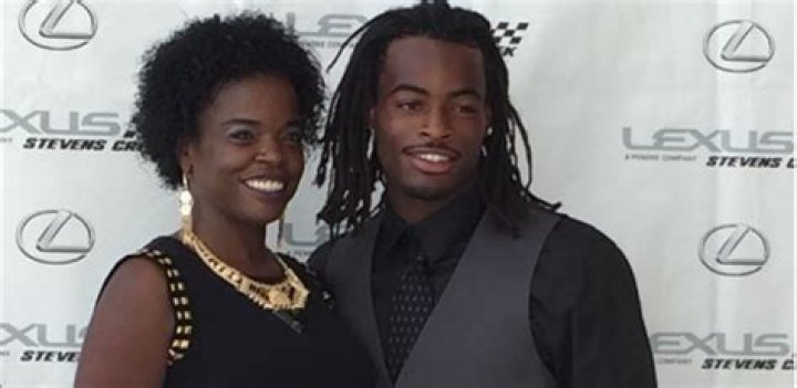 Is Najee Harris Gay? Wife or Girlfriend – Parents & Net Worth