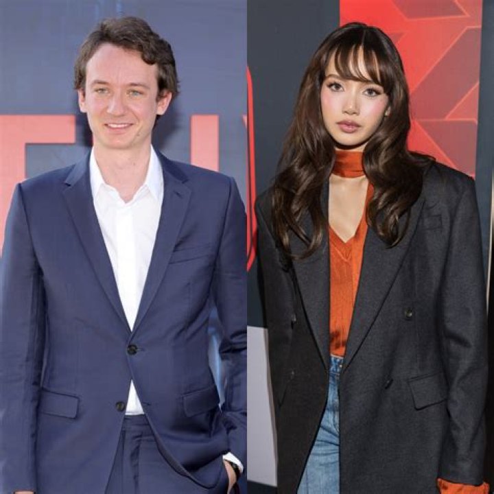 Is Sophie Skelton Related To Red Skelton? Her Boyfriend- Who Is Novio?