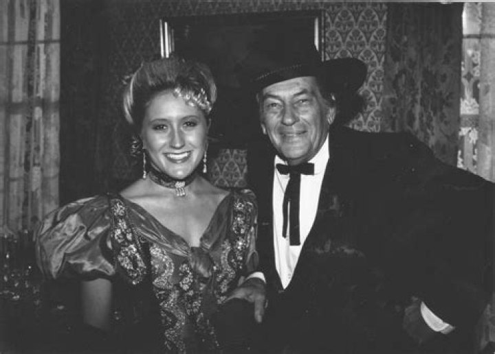 Jack Kelly (actor) Biography, Age, Height, Wife, Net Worth and Family