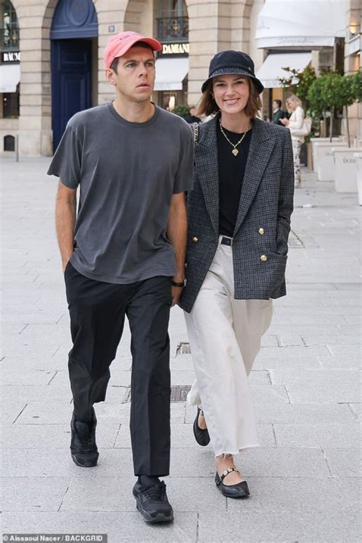 James Righton biografía, edad, altura, esposo, net worth, familia