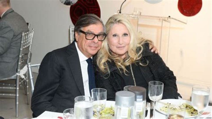 Jane Holzer Net Worth, Income, Salary, Earnings, Biography