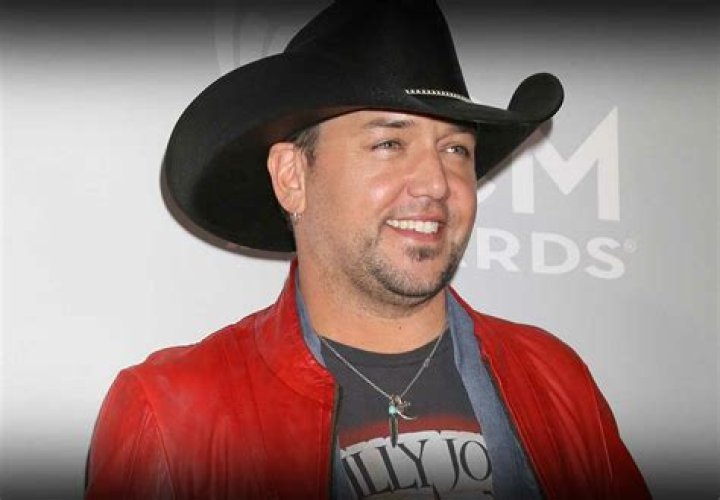 Jason Aldean (Country Singer) - Age, Birthday, Bio, Facts, Family, Net Worth, Height & More