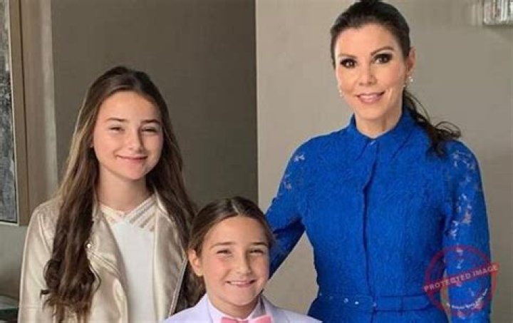 Jennifer Lee Bio, Wiki, Age, Height, Husband, Daughter, Net Worth, Award