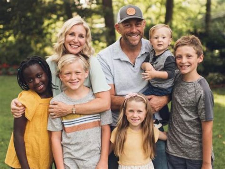 Jenny Han Biography, Age, Height, Husband, Net Worth, Family