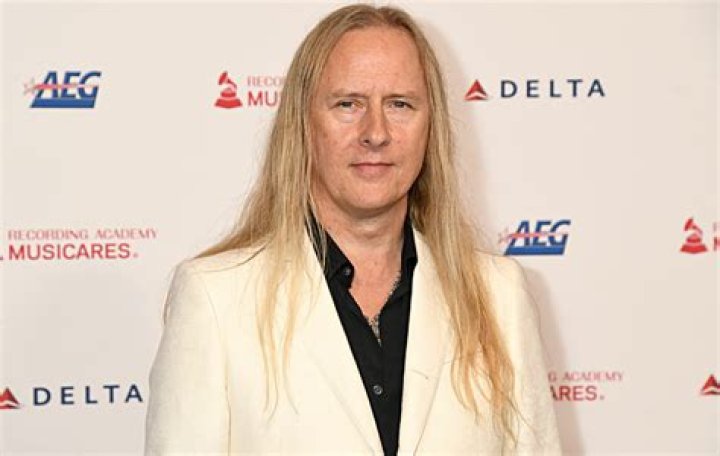 Jerry Cantrell: dating, net worth, tattoos, smoking & body facts
