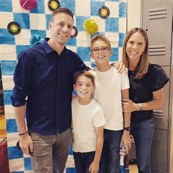 Jessica Holmes Bio, Wiki, Age, Height, Husband, Net Worth, Salary, KTLA and Cooking