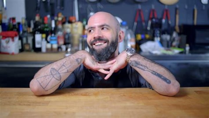 Jimmy Carr: Girlfriend, net worth, tattoos, smoking & body facts