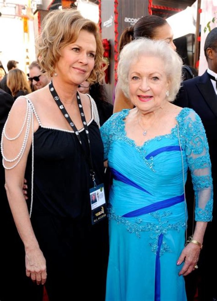 JoBeth Williams Biography, Age, Height, Husband, Net Worth, Family