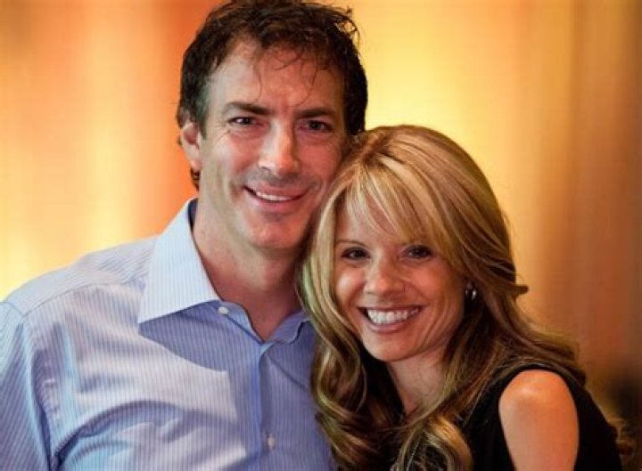 Joe Sakic Biography, Age, Height, Wife, Net Worth, Family