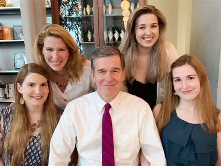 Jonathan Roy Biography, Age, Height, Wife, Net Worth, Family