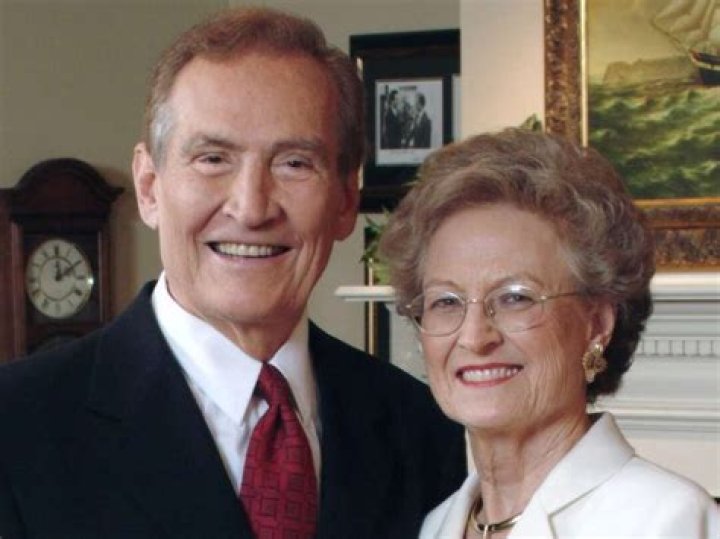 Joyce Brabner Biography, Age, Height, Husband, Net Worth, Family