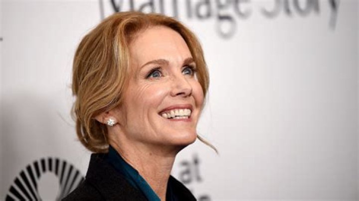 Julie Hagerty Biography, Age, Height, Husband, Net Worth, Family