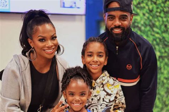 Kandi Burruss Biography, Age, Height, Husband, Net Worth, Family