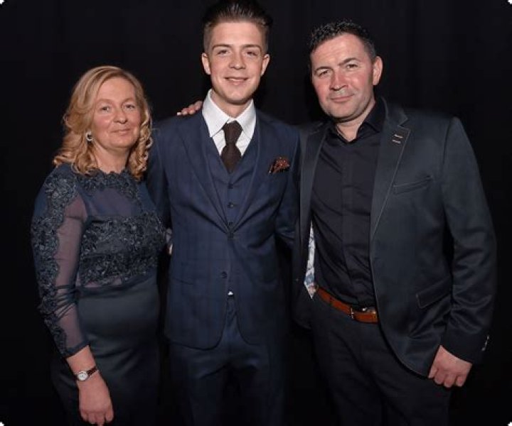 Karen Grealish And Kevin Grealish – Jack Grealish Mum Dad & Sister