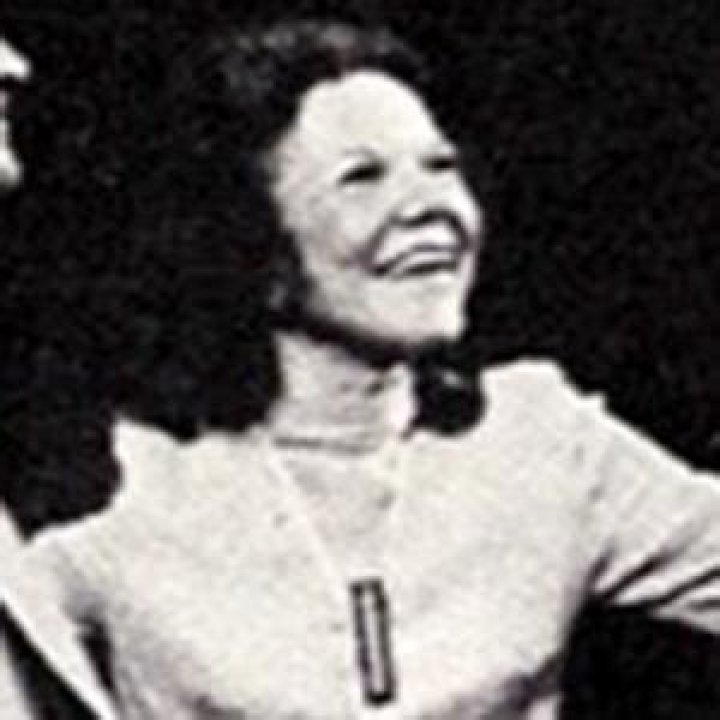 Kathryn Kuhlman (Religious Leader) - Age, Birthday, Bio, Facts, Family, Net Worth, Height & More