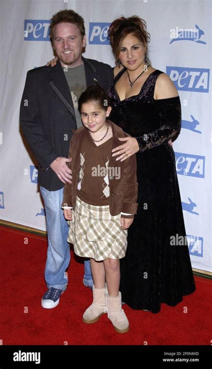 Kathy Najimy Biography, Age, Height, Husband, Net Worth, Family