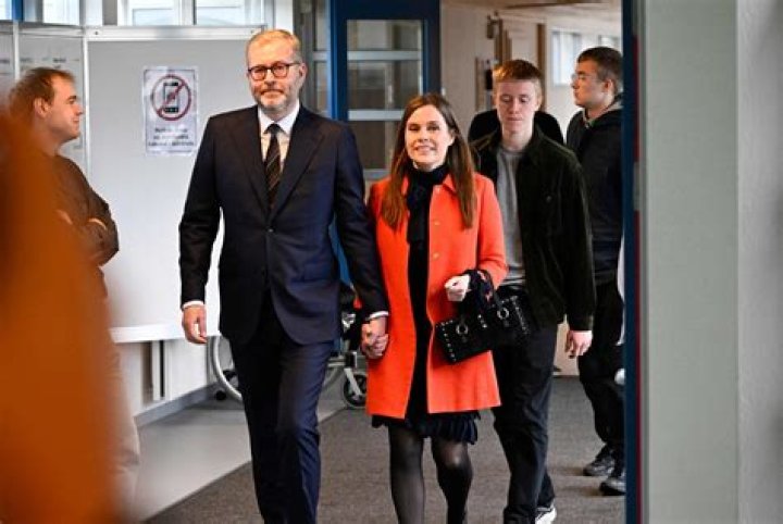 Katrín Jakobsdóttir Biography, Age, Height, Husband, Net Worth, Family